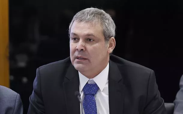 Lindbergh chama população às ruas contra o PL da Dosimetria, que beneficia condenados por ações golpistas