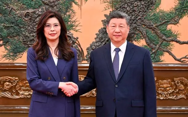 (Ampliação) Xi Jinping se reúne com líder do KMT, Cheng Li-wun