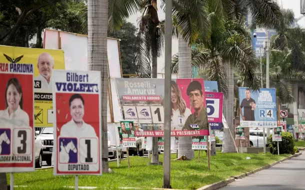 Peru tem eleições neste domingo, com 35 candidatos à presidência