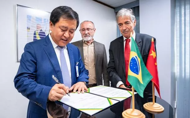 Assinatura do Protocolo de Intenções entre o MCTI, o SERPRO e iFLYTEK