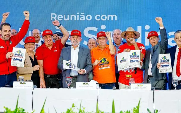 Lula pede que sindicatos pressionem Gilmar Mendes contra pejotização