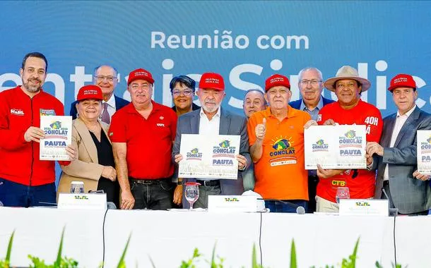 Lula recebe pauta das centrais sindicais e cobra mobilização por fim da escala 6x1