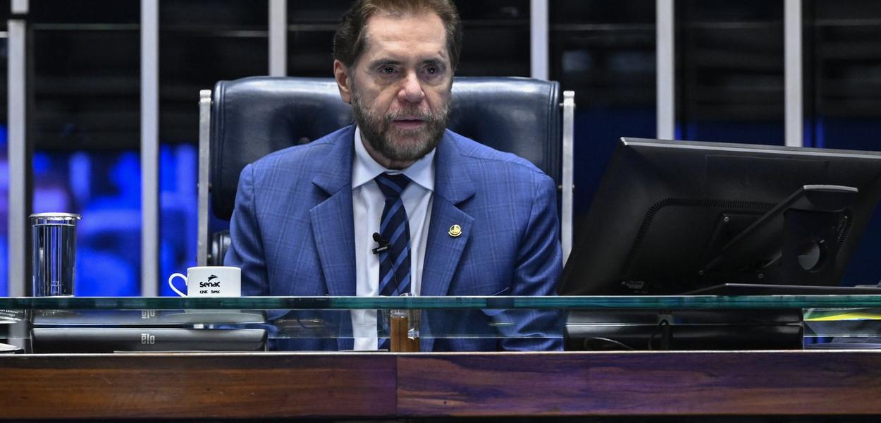 Relator da PEC 65 inclui emenda sobre pix e entrega relatório final na ccj