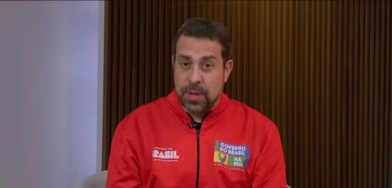 Guilherme Boulos durante entrrevista na Globonews