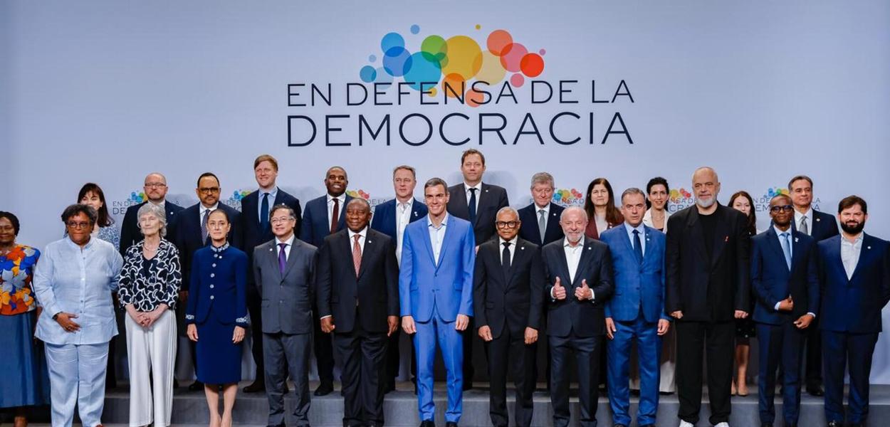 A democracia veste Prada?