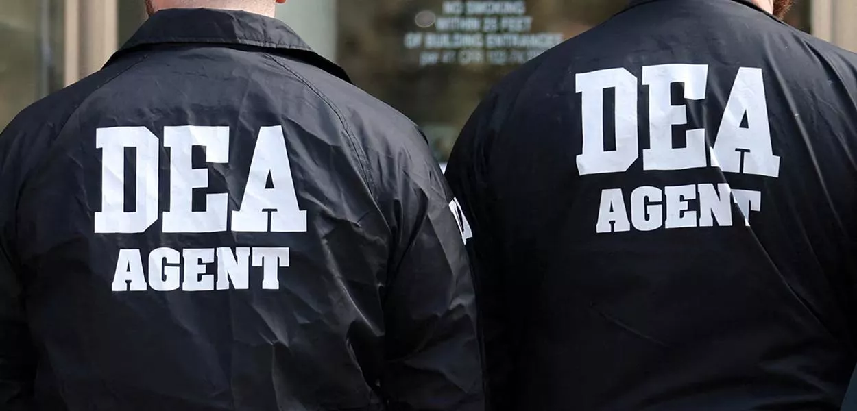 Agentes da Agência de Repressão às Drogas dos Estados Unidos