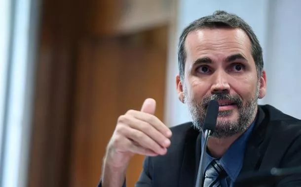 Ministro do Planejamento defende conciliação entre aumento de gastos e ajuste fiscal