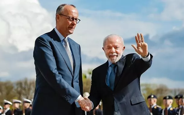 Lula desembarca na Alemanha para impulsionar acordos com o Brasil