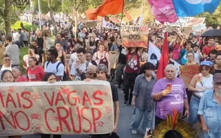Greve de estudantes da USP cresce e chega a 15 faculdades com cobrança por bolsas e restaurantes universitários