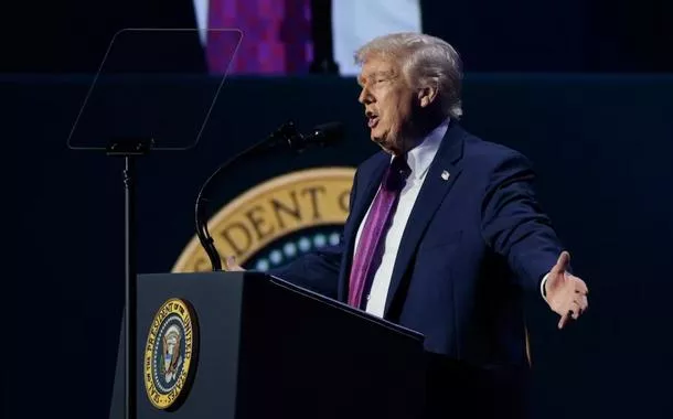 Trump diz que novo acordo nuclear com Irã será “muito melhor” que pacto firmado em 2015