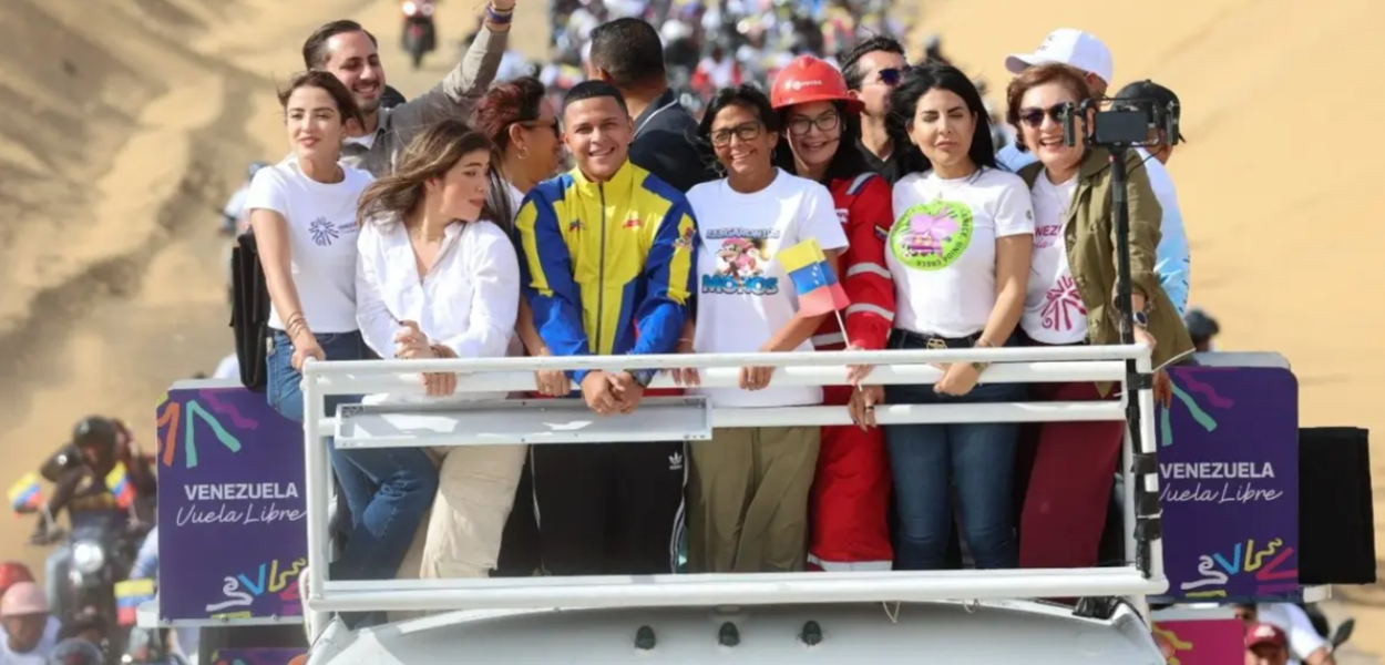 Delcy Rodríguez faz apelo contra sanções, que comprometem o futuro da juventude