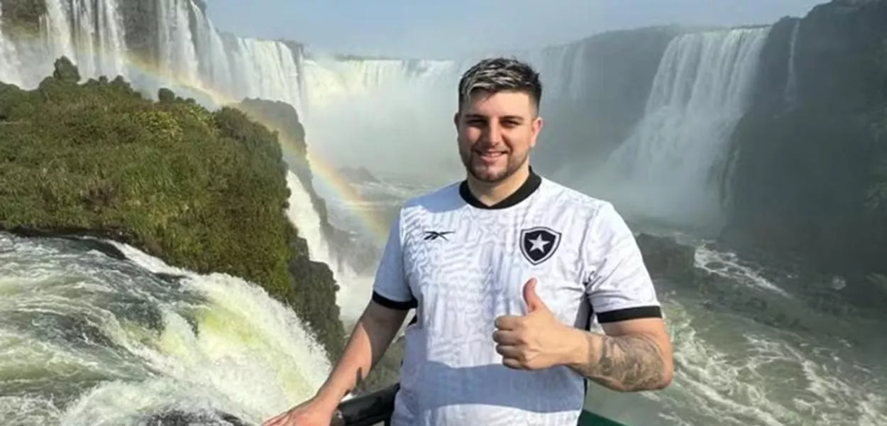 Daniel Patrício Santos de Oliveira, de 29 anos, tinha uma loja de produtos eletrônicos na região e voltava de um pagode com três amigos quando foi baleado