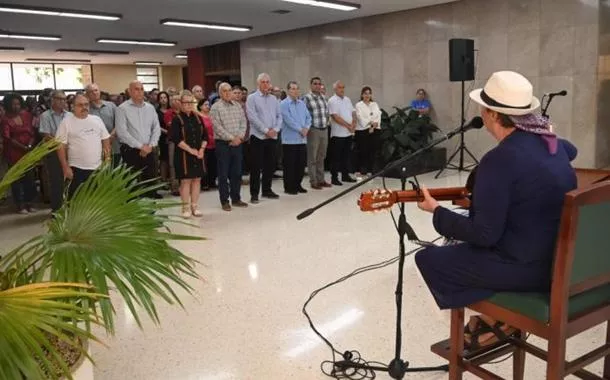 O Presidente Díaz-Canel paetricipa em evento da campanha "Minha assinatura pela Pátria"