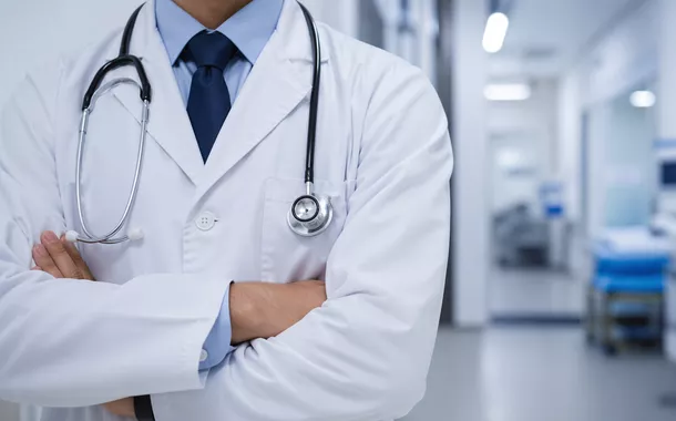 Representação de médico em ambiente hospitalar