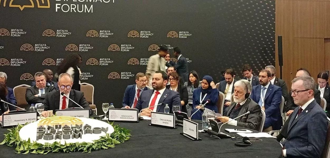 Celso Amorim no Fórum Diplomático de Antalya