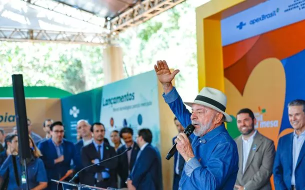 Lula volta a criticar Trump por guerra contra o Irã e diz que o Brasil será um 'investidor da paz'