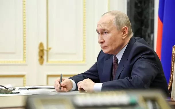 "Defenderemos, sem falta e sem sombra de dúvida, nossos interesses nacionais no Ártico", diz Putin