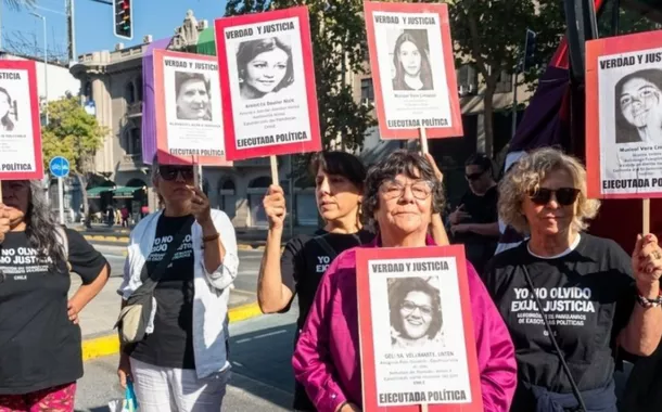 Protesto de familiares de vítimas da ditadura militar chilena