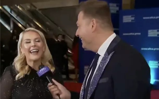 Karoline Leavitt falou em tiros antes do evento