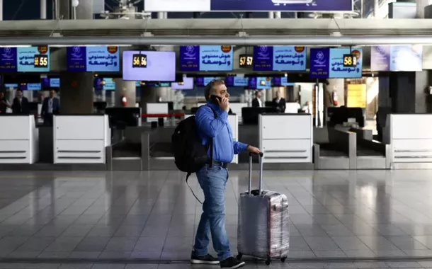 Irã retoma voos internacionais em Teerã