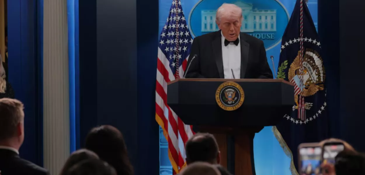 Trump diz irritado que não é pedófilo 