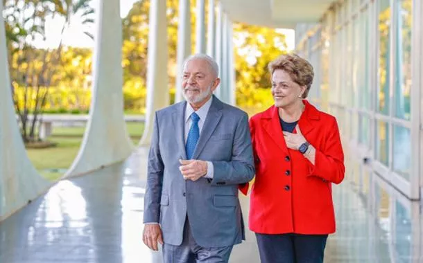 Lula reúne aliados em jantar para homenagear Dilma no Alvorada