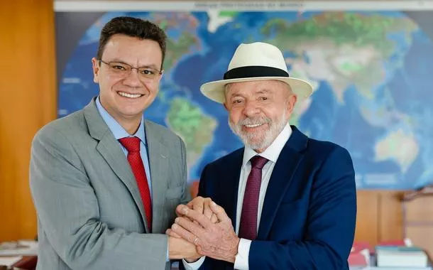 Lula assina nomeação de Odair Cunha para o cargo de ministro do TCU