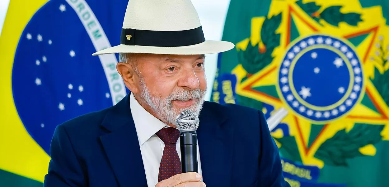 Presidente Lula durante assinatura do decreto de promulgação do Acordo de Comércio entre União Europeia e Mercosul.
