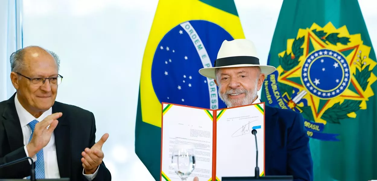 28.04.2026 – Presidente da República, Luiz Inácio Lula da Silva, durante assinatura do decreto de promulgação do Acordo de Comércio entre União Europeia e Mercosul, no Palácio do Planalto. Brasília - DF.Foto: Ricardo Stuckert / PR