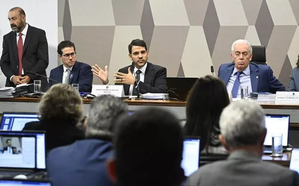 "Estado de Direito deve respeitar as liberdades", diz Messias em sabatina