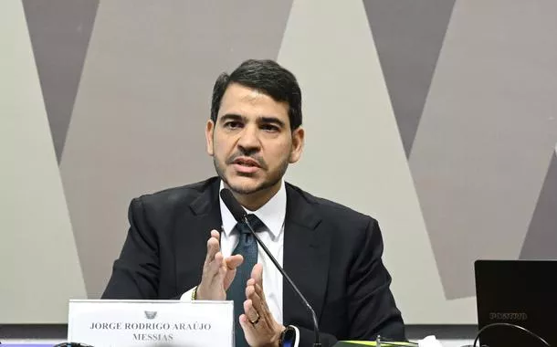 Em sabatina, Messias diz que chamar impeachment de Dilma de golpe não desqualifica o processo