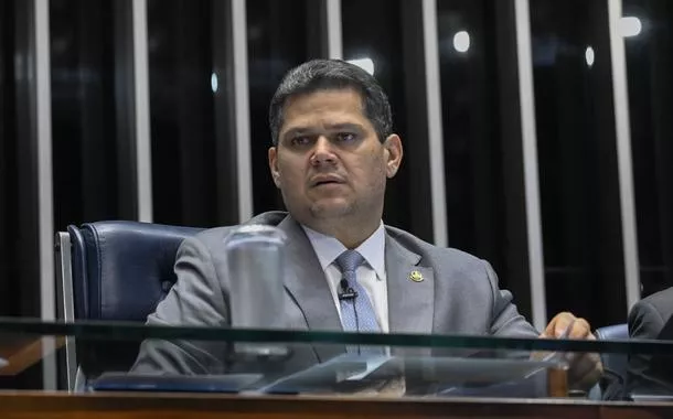 Alcolumbre descarta manobra contra Messias no Senado