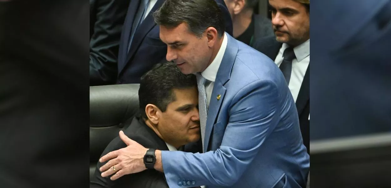 Davi Alcolumbre e Flávio Bolsonaro 