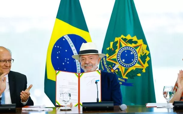 Governo anuncia ampliação do Move Brasil com R$ 21,2 bilhões para renovar frota