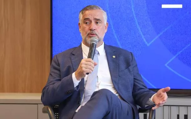 Mobilidade política é pequena e polarização continua, diz Paulo Pimenta