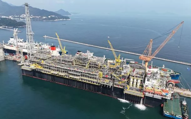 Petrobras antecipa início de produção da plataforma P-79 no campo de Búzios