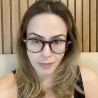 Congresso ignora prioridades dos trabalhadores, diz Ana Paula Renault