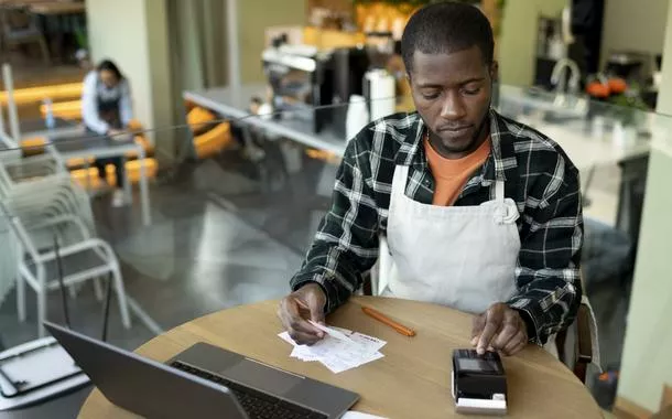 Empreendedor negro amplia presença e renda no Brasil