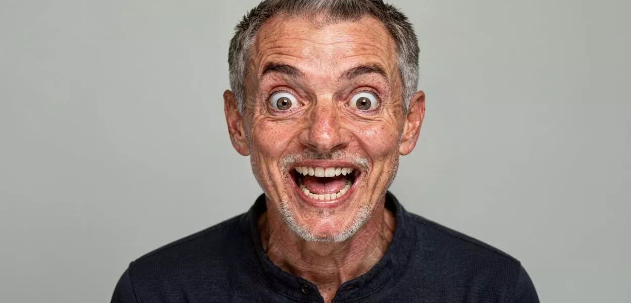 lustração - IA/Freepik-Artigo-Carlos Castelo-Idiomar, o idiota