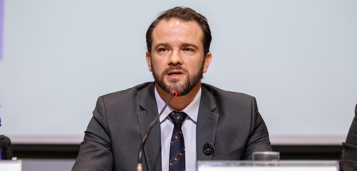 Brasil foi um dos países menos afetados pela guerra no Oriente Médio, diz Durigan