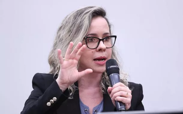 Desenrola ajuda a reduzir vício em jogos, afirma Débora Freire, secretária da Fazenda