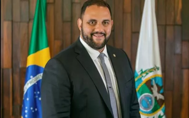 PF prende deputado Thiago Rangel em operação contra fraudes na Educação