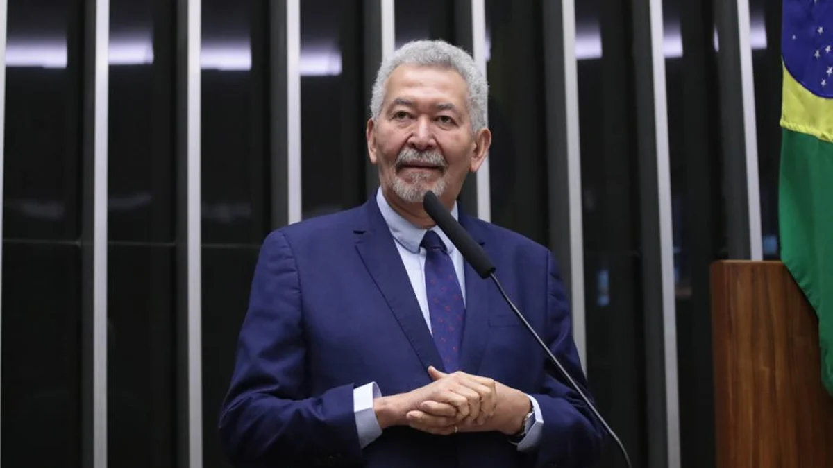 PT reage à decisão que tira mandato de Paulão em Alagoas