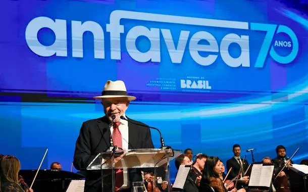 05.05.2026 – Presidente da República, Luiz Inácio Lula da Silva, durante a cerimônia de celebração dos 70 anos da Associação Nacional dos Fabricantes de Veículos Automotores (ANFAVEA), no Teatro Nacional. Brasília - DF.Foto: Ricardo Stuckert / PR