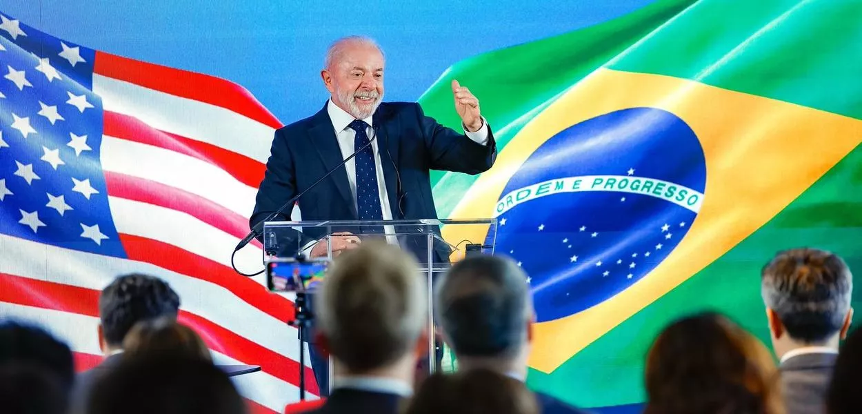 Presidente Lula durante coletiva de imprensa em Washington.