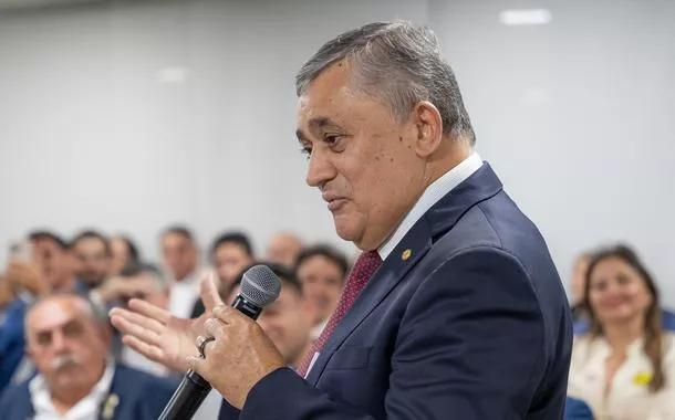 José Guimarães