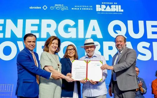 Presidente da República, Luiz Inácio Lula da Silva, durante o evento SENTE A ENERGIA: Investimentos em Energia e Melhorias no Luz Para Todos, no salão principal do Centro Internacional de Convenções do Brasil (CICB). Brasília - DF.
