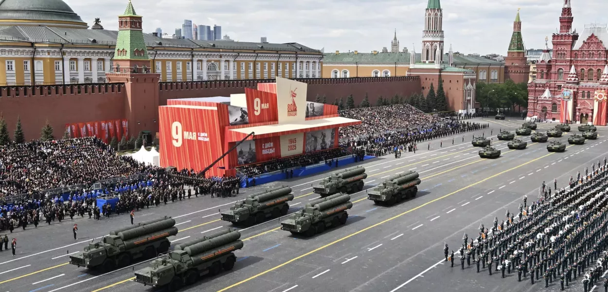 Rússia celebra 81 anos da vitória soviética na Segunda Guerra com desfile militar na Praça Vermelha