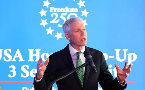 Secretário dos EUA diz que governo Trump pode suspender imposto sobre gasolina