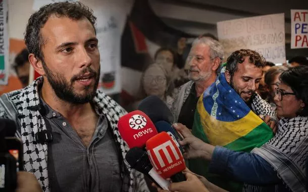 Thiago Ávila durante entrevista coletiva em São Paulo